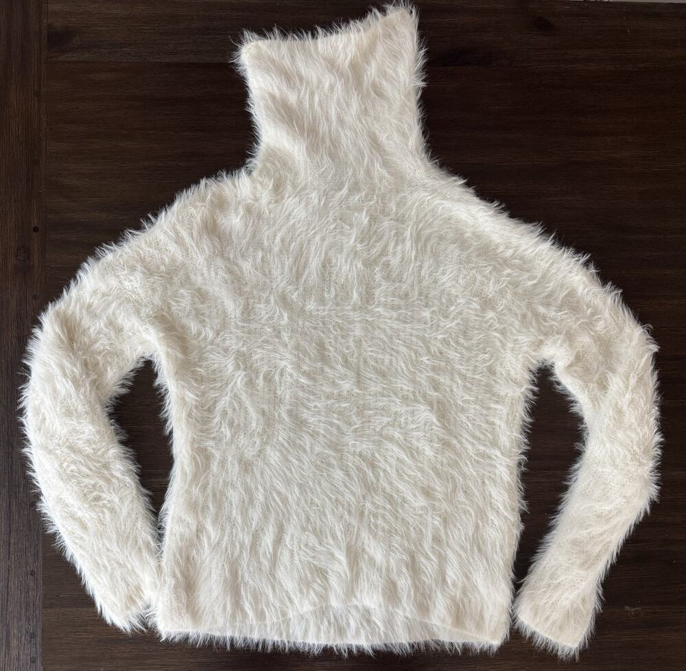 Express Sweater Women’s Small White Fuzzy Chenille Mock Neck Comfy Cozy Fall